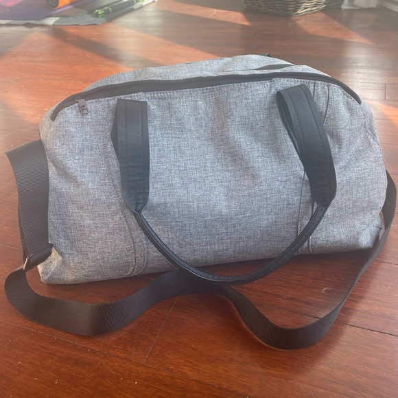 Lululemon Out Of Range Duffel *33L - Picture 3 of 7